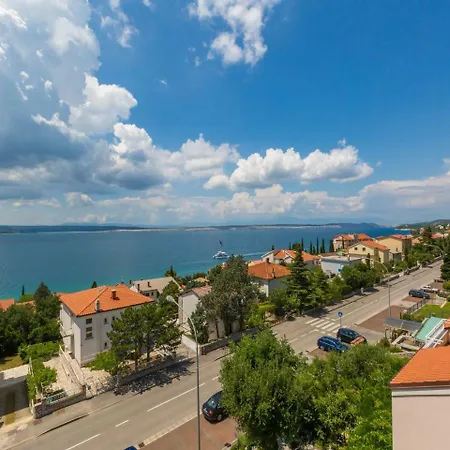 Julija 5 * Crikvenica
