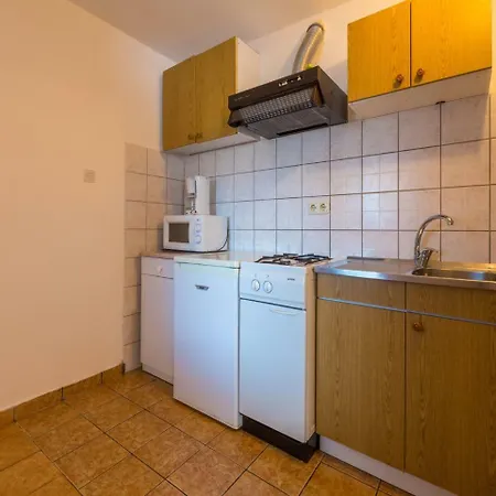 Apartment Julija 5