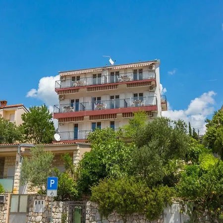 Apartment Julija 5