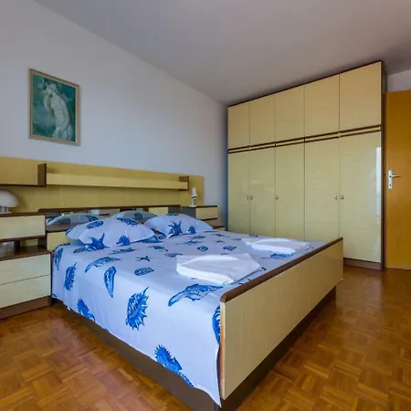 Julija 5 Apartment