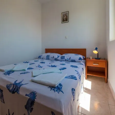 Apartment Julija 5