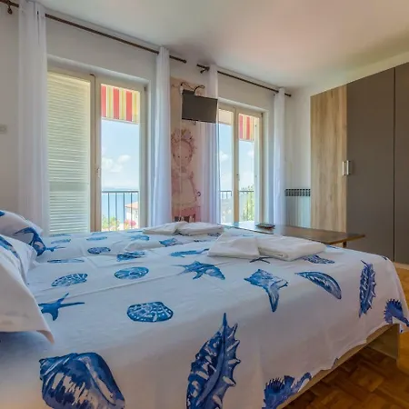 Apartment Julija 5 Crikvenica