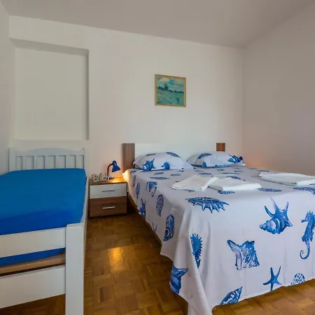 Julija 5 Crikvenica